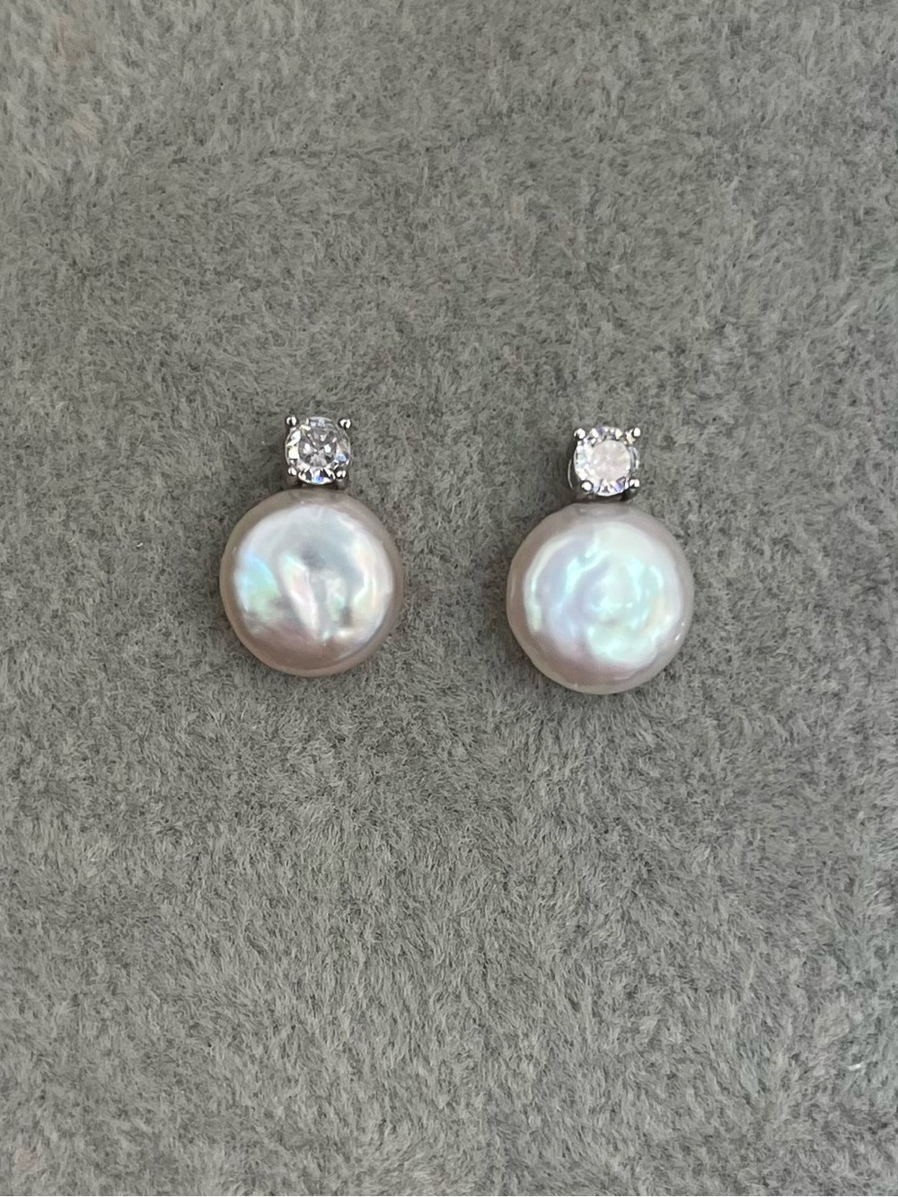 Elegant Freshwater Coin Pearl and Diamond Stud Earrings - White Pearlescent